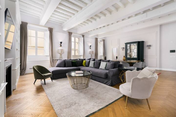 (Borgo Albizi) Penthouse 4 Bedrooms + Gym gallery image 2