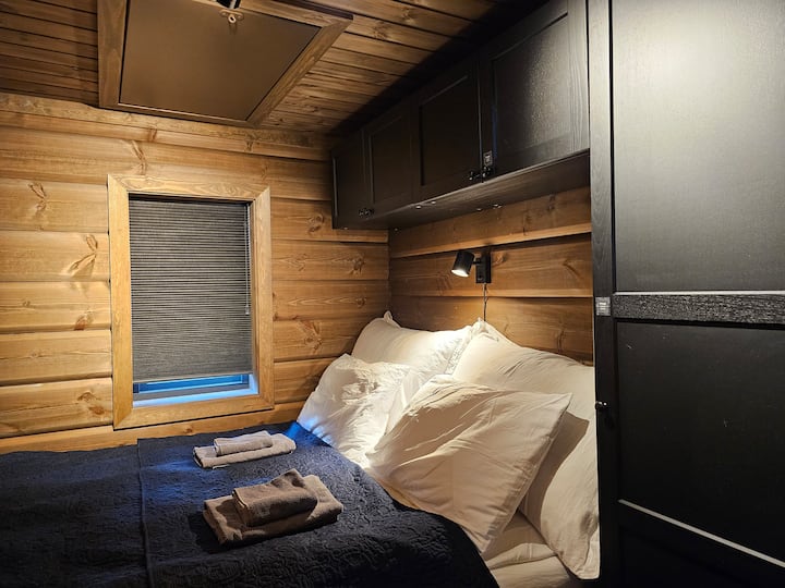 Bedroom with new double bed (160x200cm). Hotel pillows. 