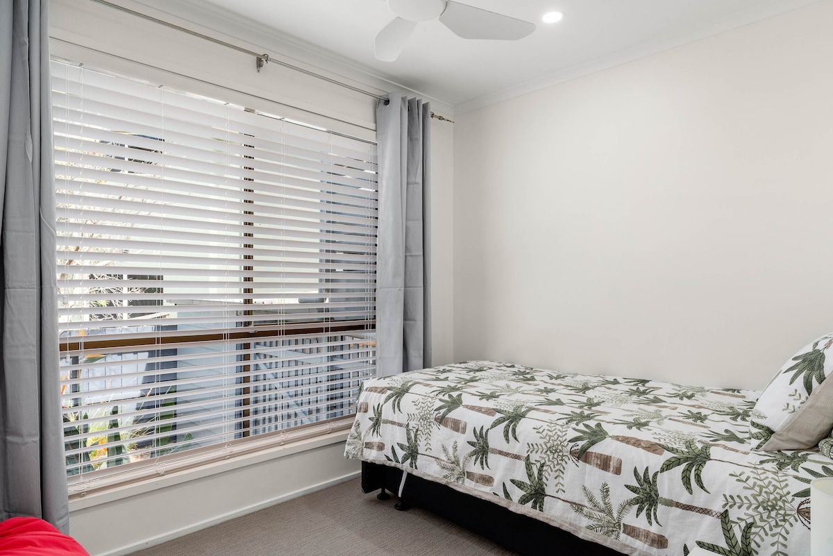 Pushim i qetë në këtë dhomë gjumi