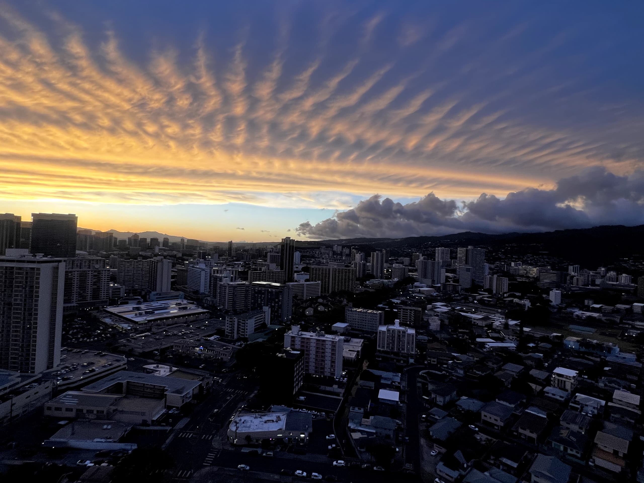 Condo in Honolulu · ★4.81 · Studio · 2 beds · 1 private bath - Image 79