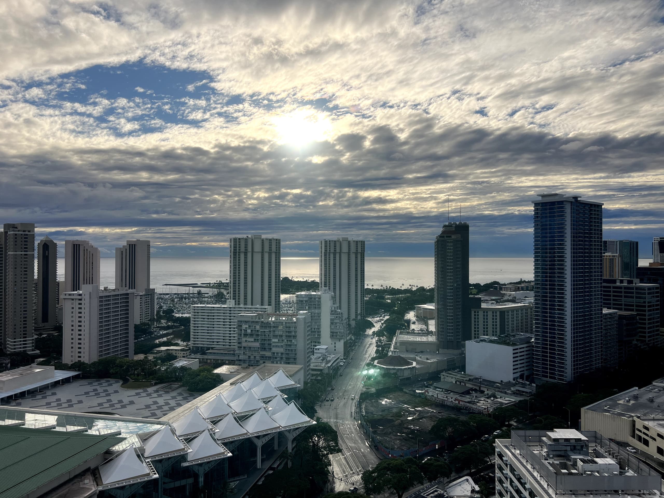 Condo in Honolulu · ★4.81 · Studio · 2 beds · 1 private bath - Image 83