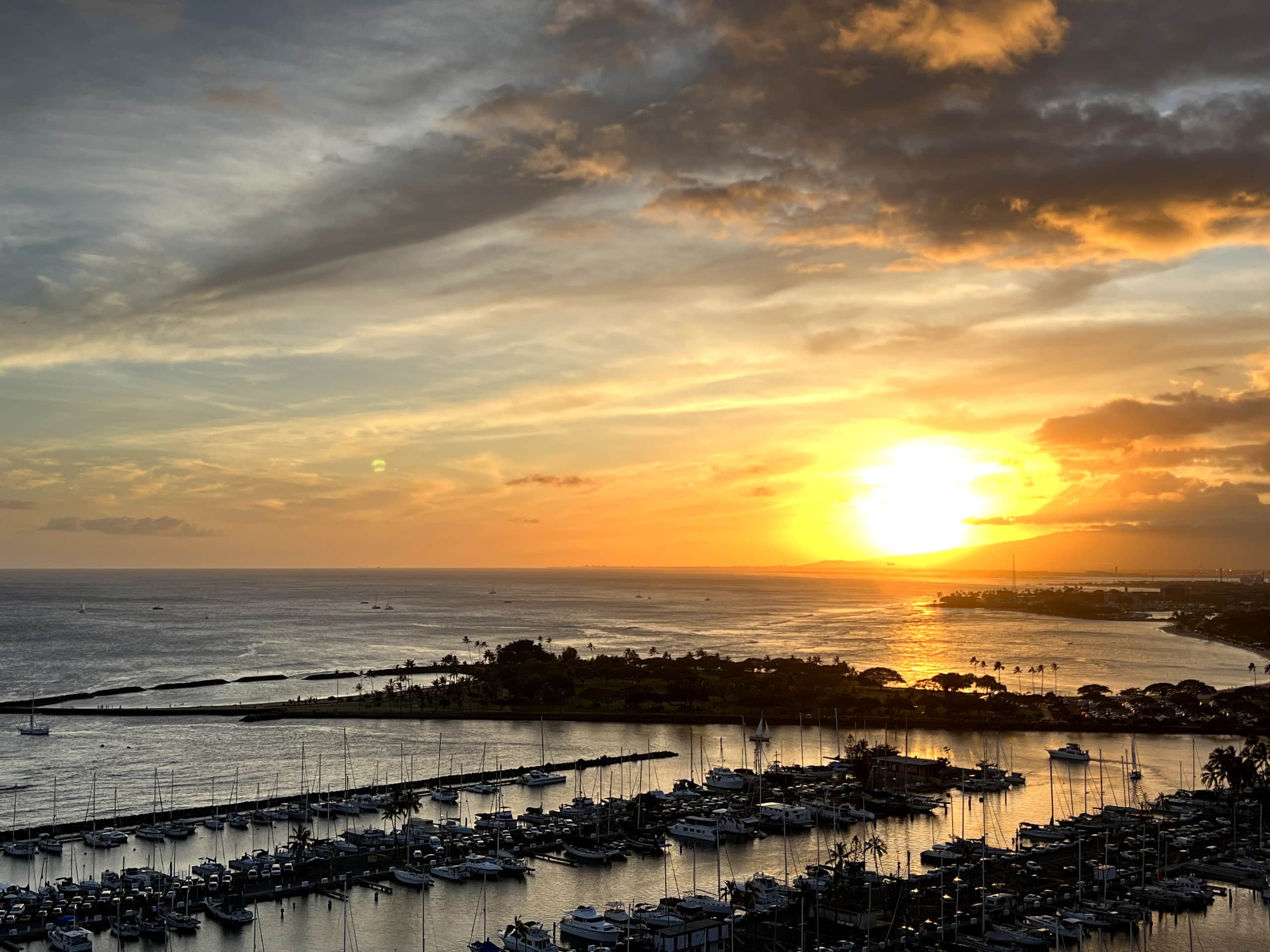 Condo in Honolulu · ★4.81 · Studio · 2 beds · 1 private bath - Image 77