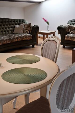 Luxury 4 bedroom apartment with terrace gallery image 5