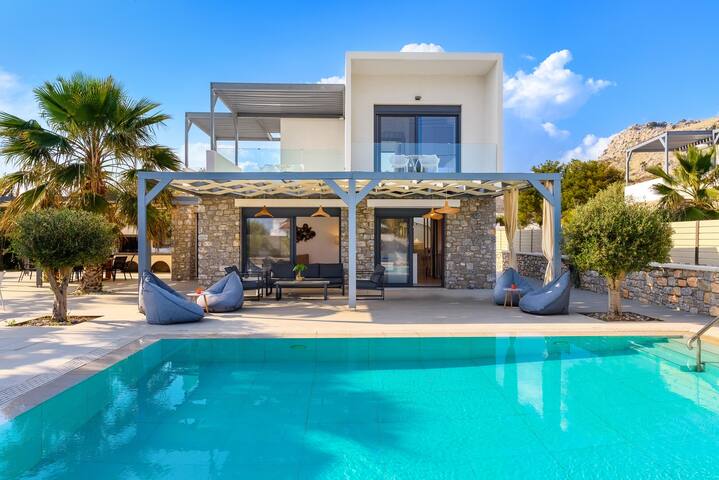 Lindian palms – Artemi villa