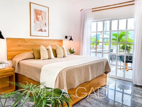 New & Lux, Heated Pool +Roof Garden ~ VillaGADI