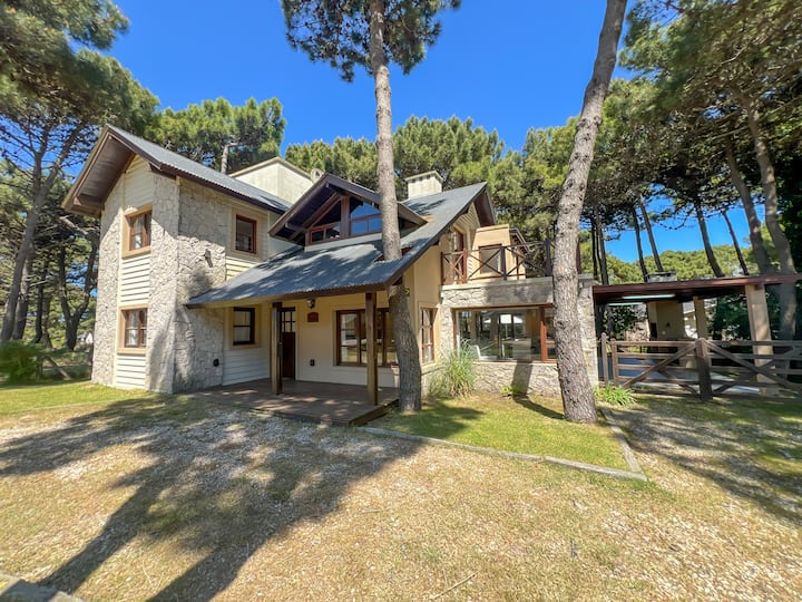 Chalet Pinamar Zona Norte - Pinamar