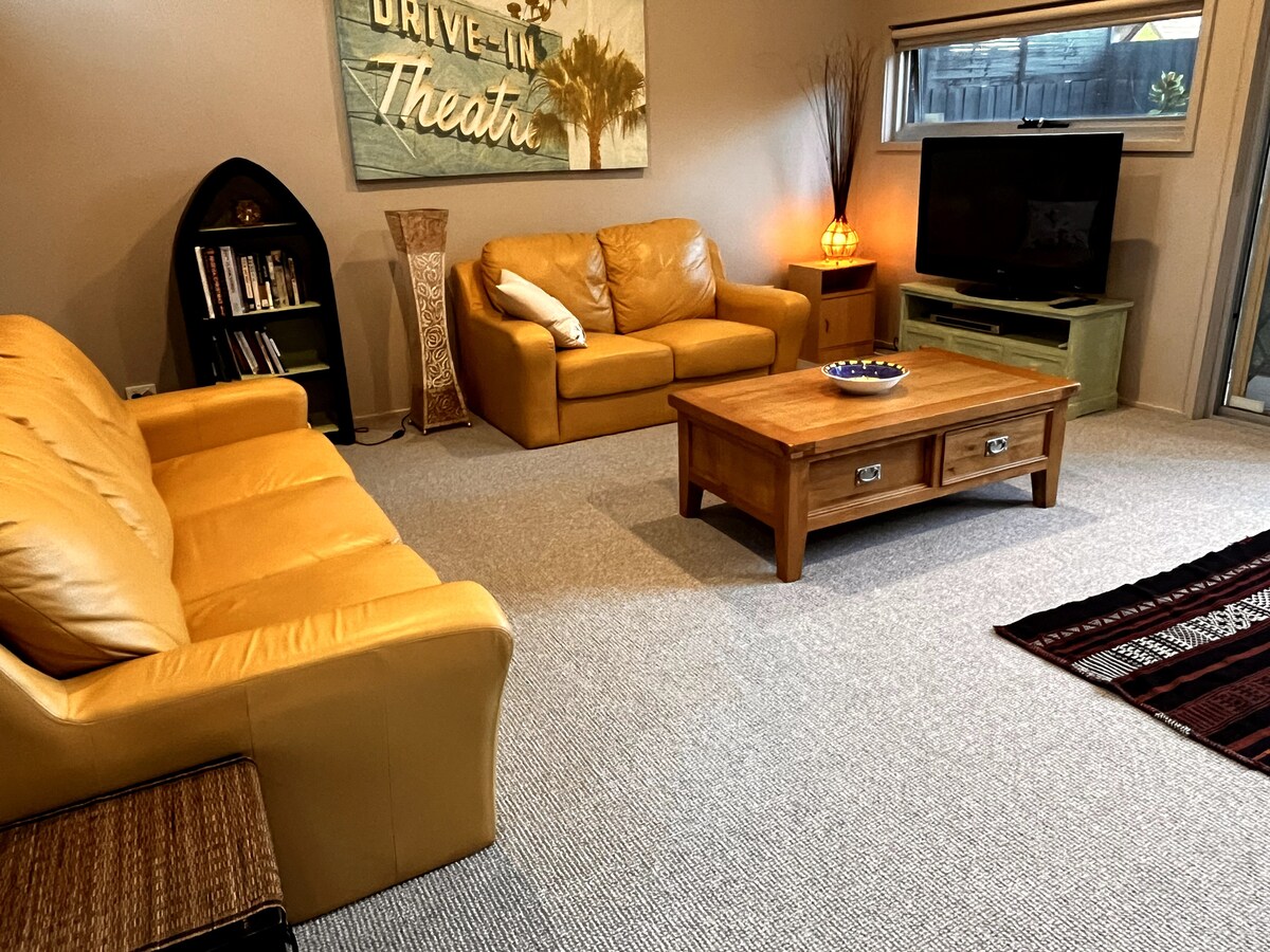 Popular Airbnb listing: Sea Crest - a home away from home awaits! in City Of Greater Geelong