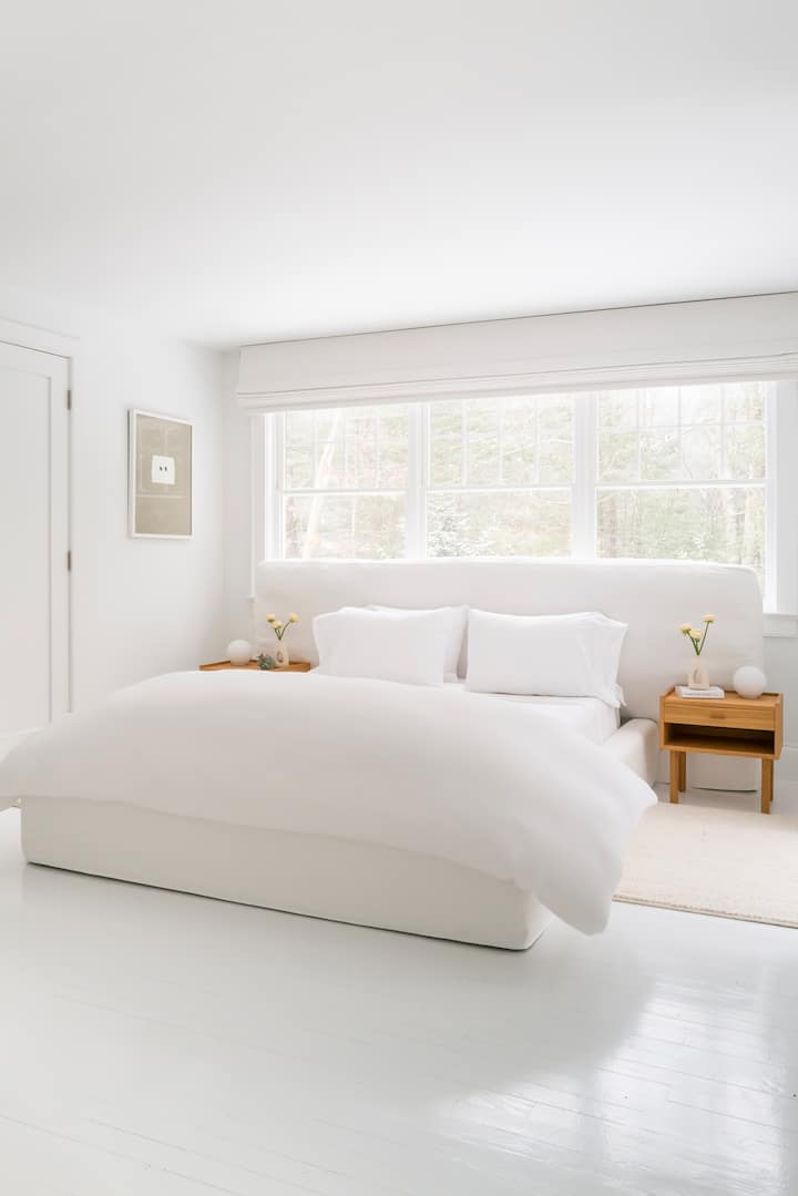 Guest bedroom 