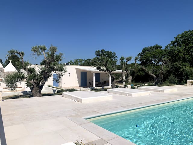 Entire home with 3 bedrooms in Ceglie Messapica - Trulli & Villa Colette - Charme et piscine privée