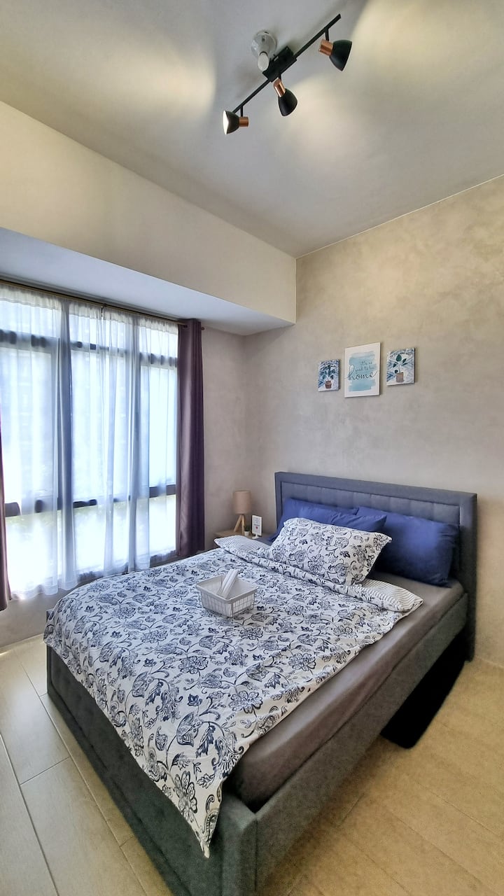 საწოლი 152 × 203 სმ 