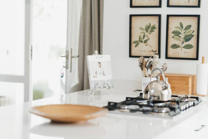 Luxury and Convenience 2-bedroom Villa gallery image 5