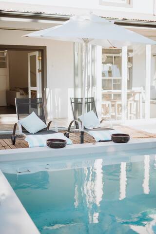 Luxury and Convenience 2-bedroom Villa