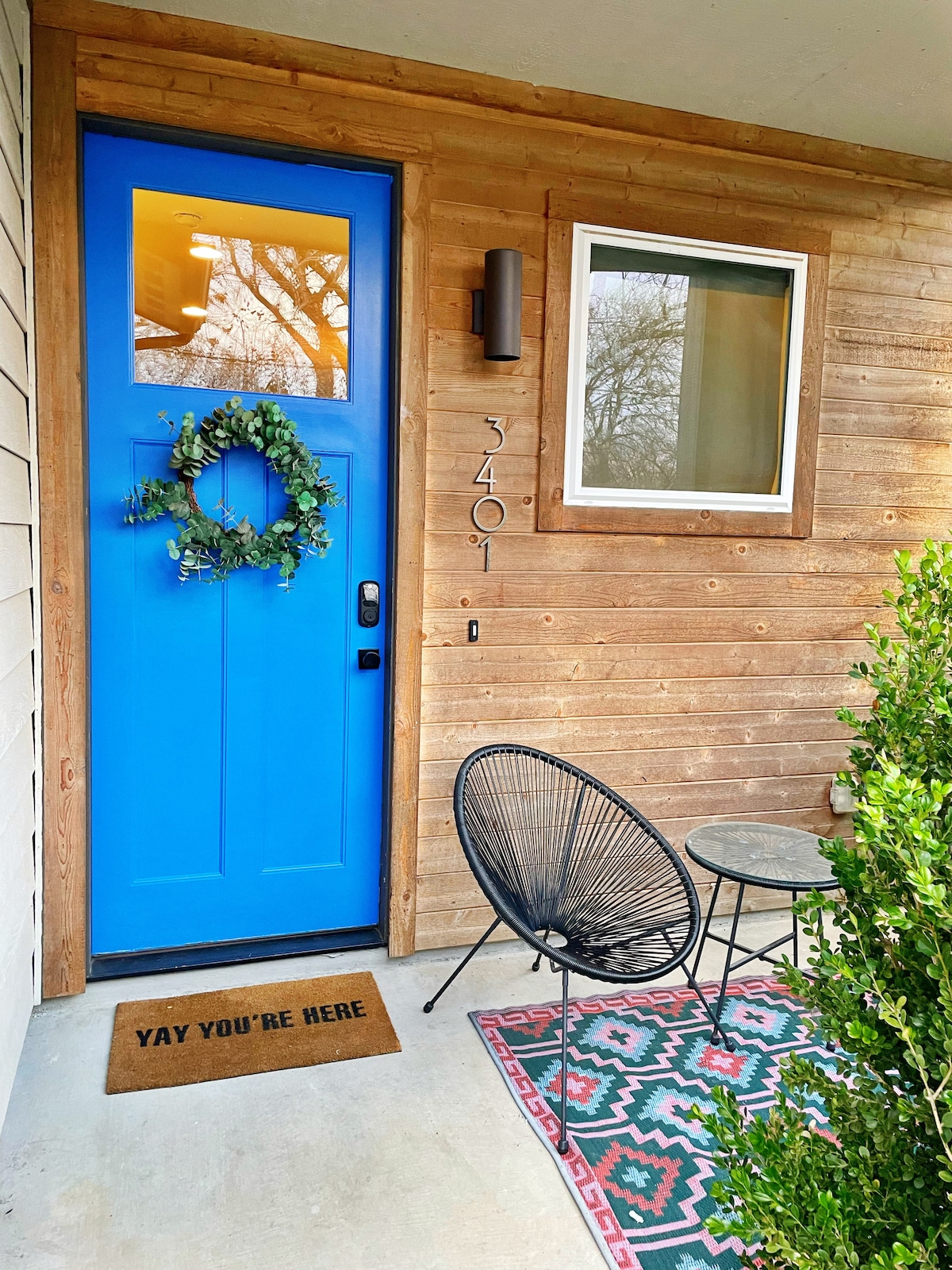 Coldest AC! Cute Home w/ Yard - Trendy East Austin