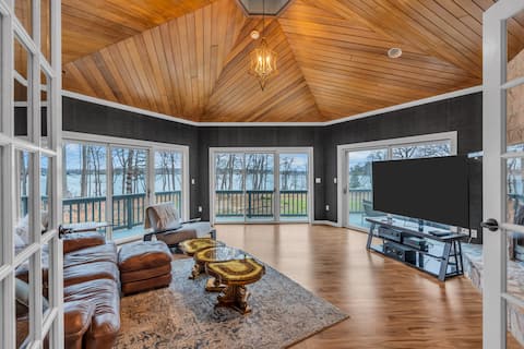 5BR Riverfront Home - Private Nature Retreat
