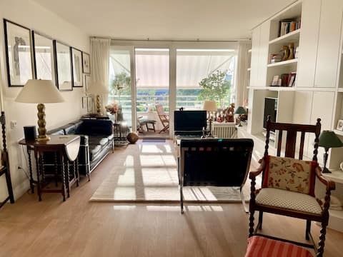 Leistungsstarkes Airbnb: SUPER DEAL 1130sqft TOP APP wth far view & sunsets in Bielefeld