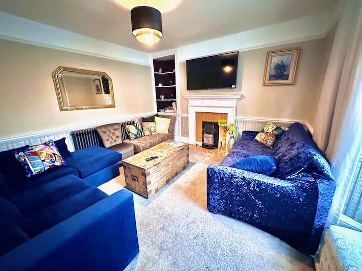 Historic Spacious Central 6 Br  Quirky Town House - Uckfield