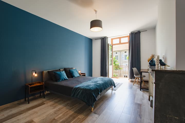 غرفة مكيفة الهواء - منطقة المكتب - مكيف الهواء - غرفة الملابس
