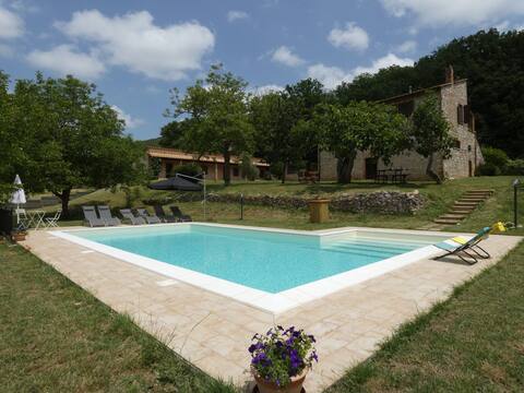 I'm escaping to Umbria, Vallenea