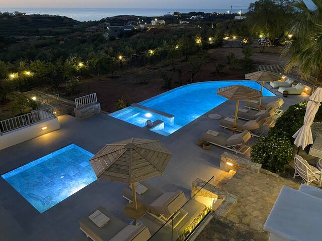 Dievandi Seaview Villa with heated pool gallery image 4