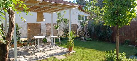Sunny cottage with garden and parking