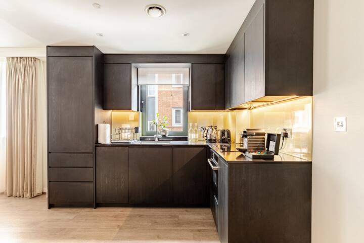 Luxury Two Bedroom Apartment