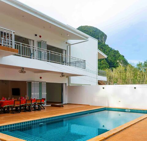8 Bedroom Private Pool Villa in Aonang