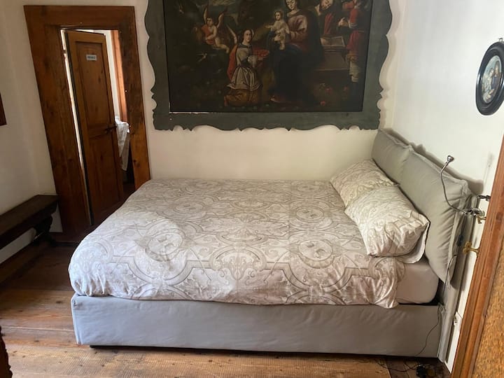 საძინებელი 4