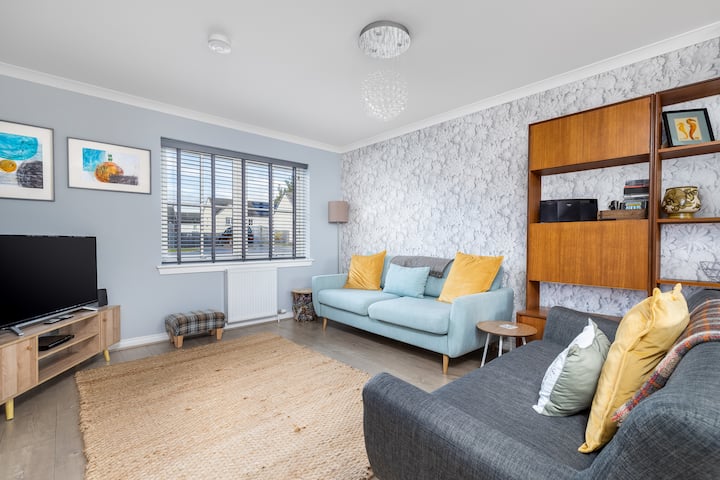 7 Grant Crescent, Dornoch - Dornoch