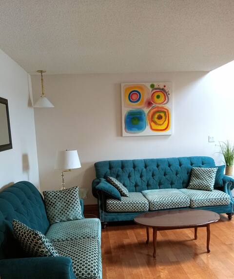 3 Bedroom Apartment Suite with Balcony