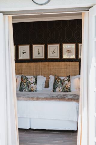 Stellendal River Cottage – serene & central gallery image 2