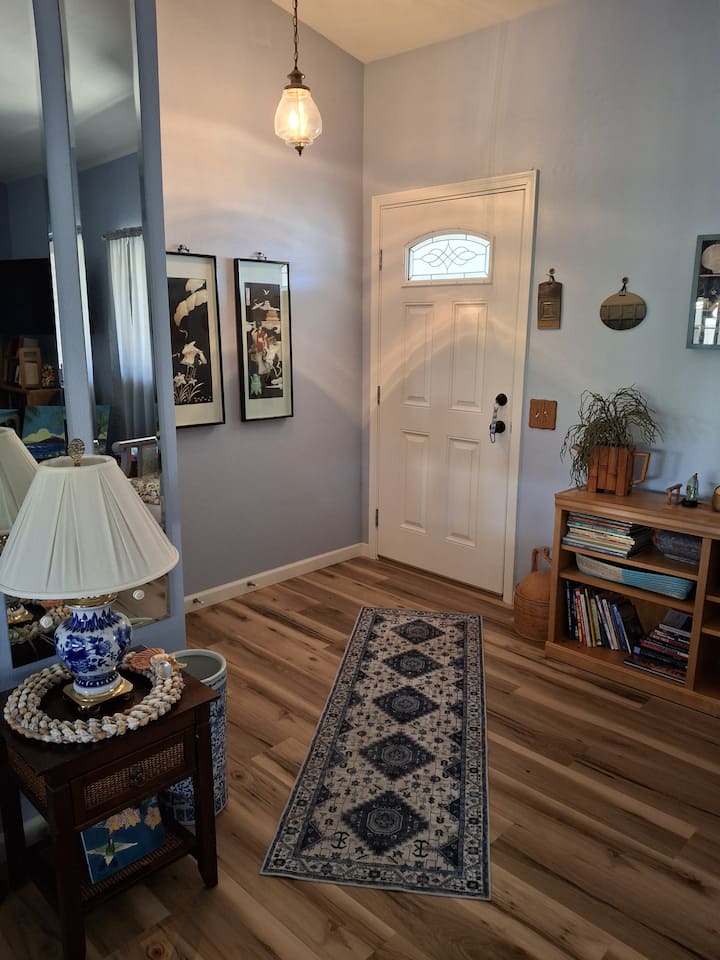 Spotless Comfort. King Bed+ (Sleeps 6). Lanai. - Sun City, AZ