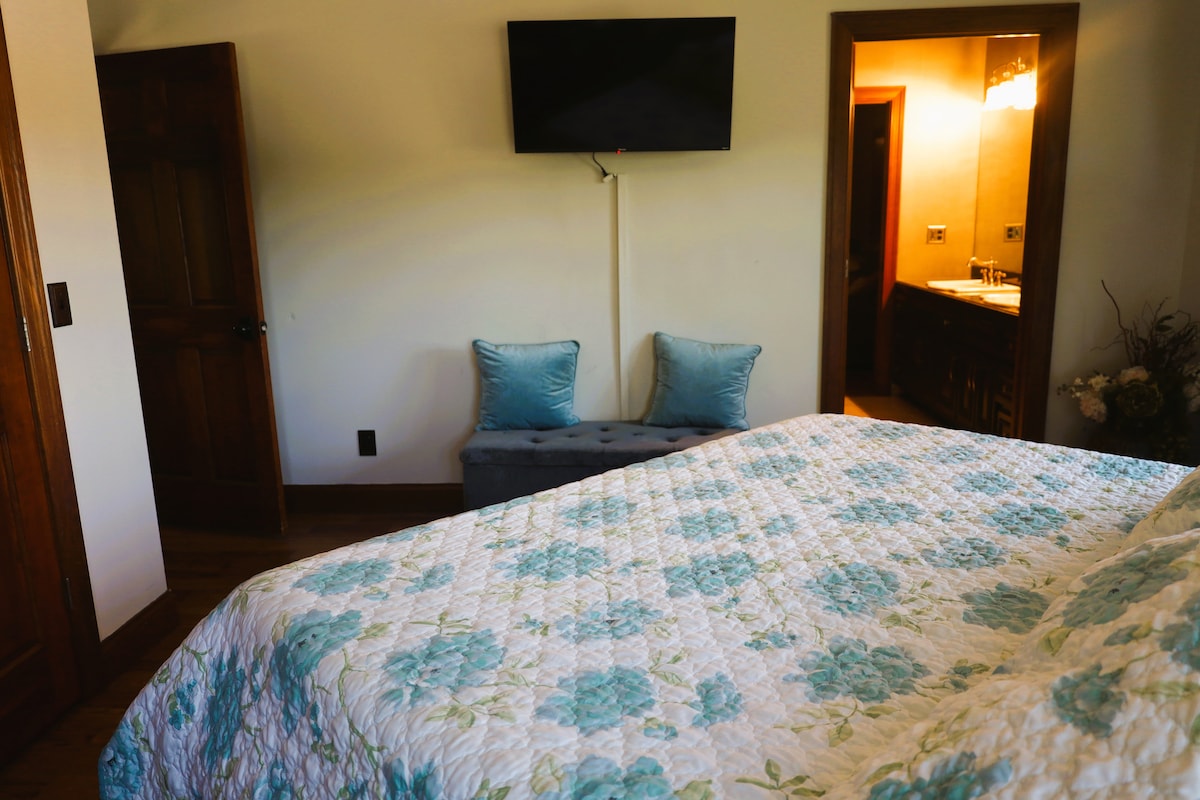 Enjoy your favorite show on this Roku Tv