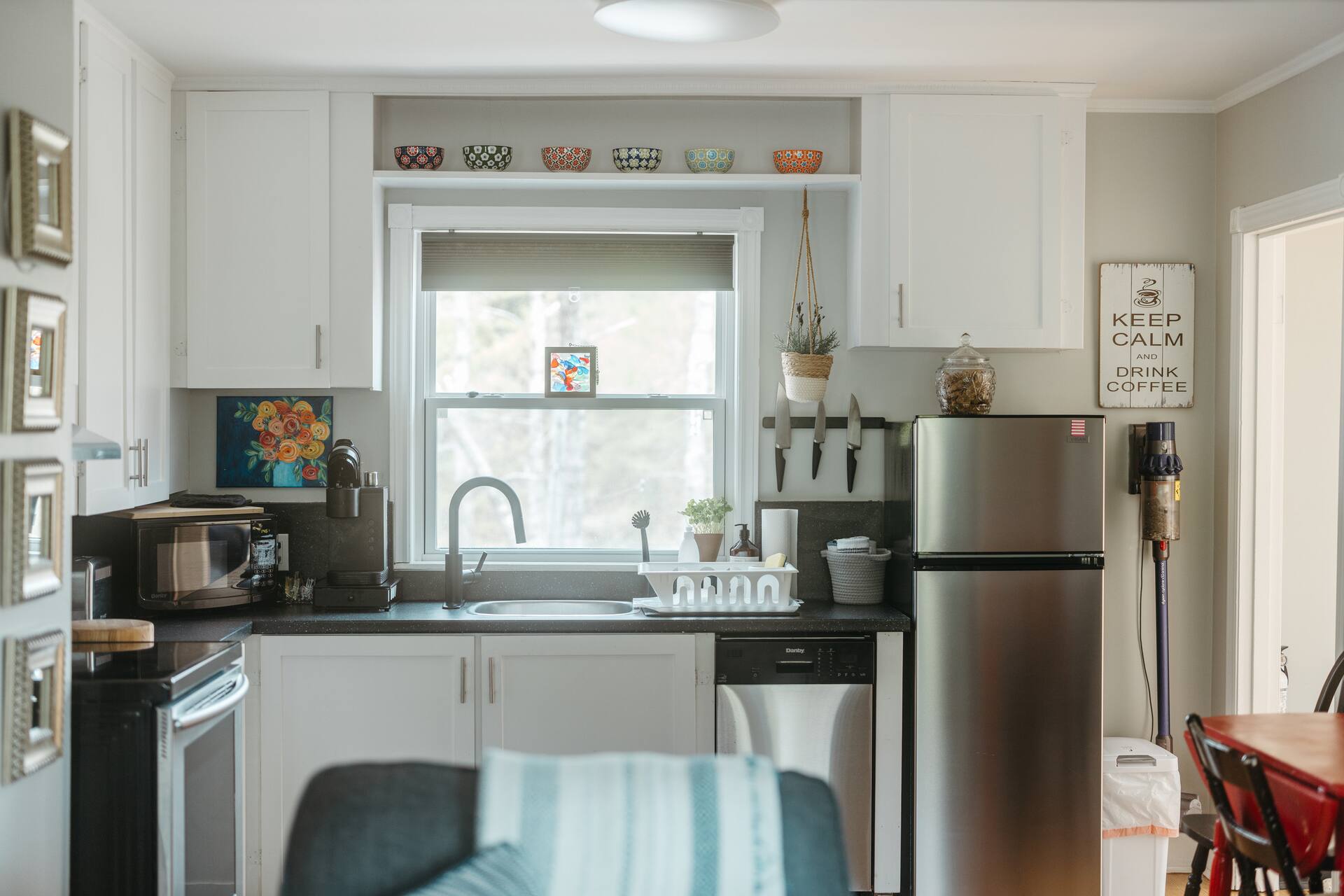 \"Lisette's on Long Hill\", cozy with boho charm — photo 5