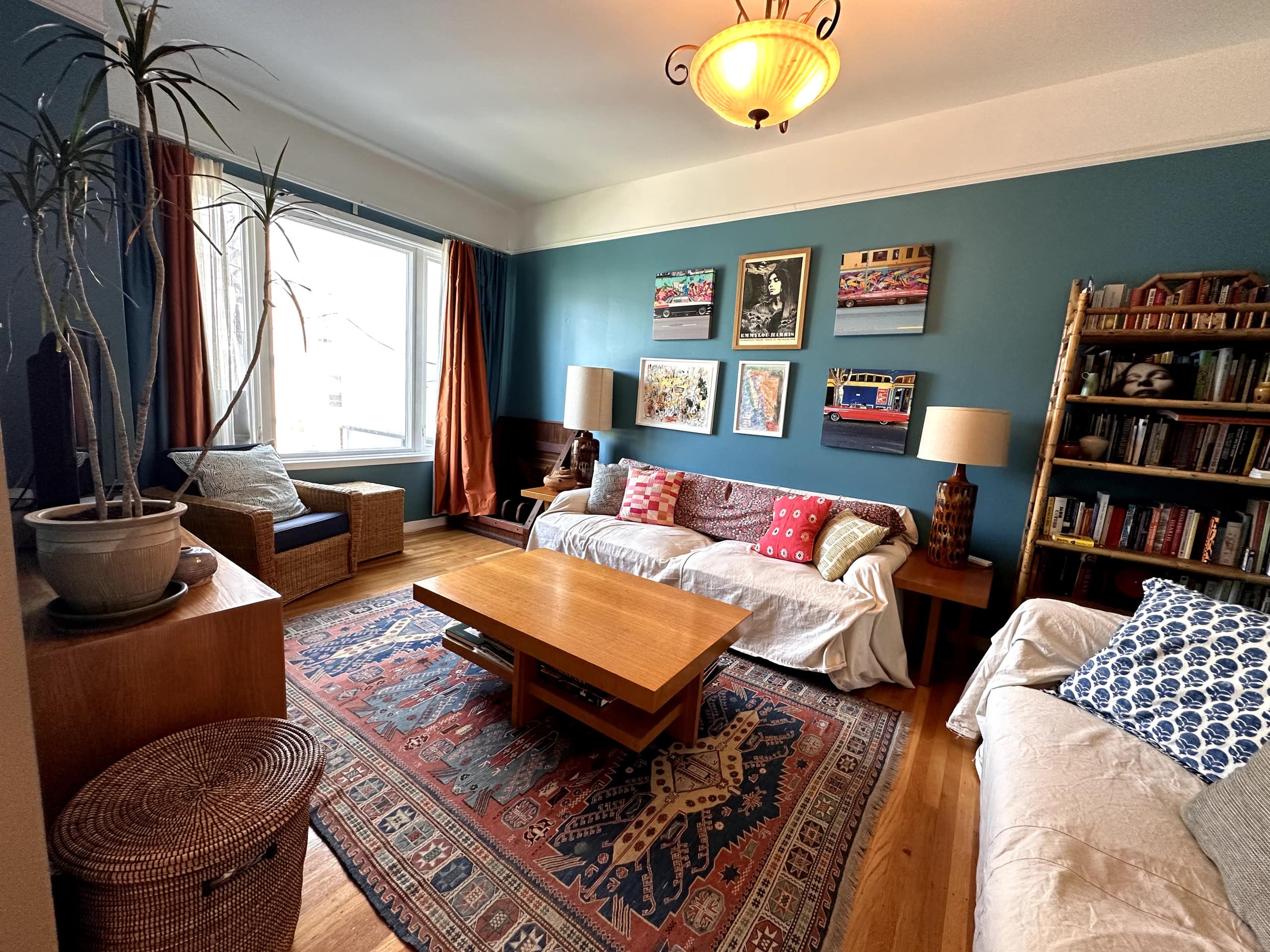Home in San Francisco · ★4.86 · 3 bedrooms · 5 beds · 1.5 baths - Image 4