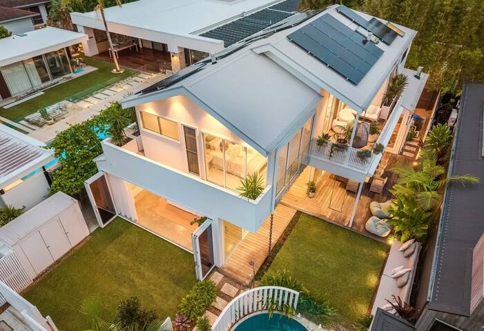 Lavana House – Quintessential Byron Beach House gallery image 2