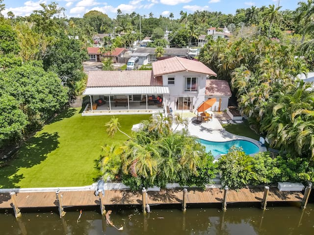 Retreat @Sailboat Bend-Heated Pool-BBQ-100ft Dock