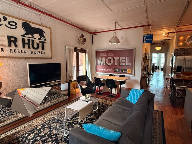 Stunning 3BR loft in Williamsburg!!!