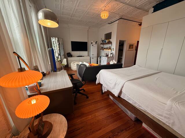 Stunning 3BR loft in Williamsburg!!! gallery image 4