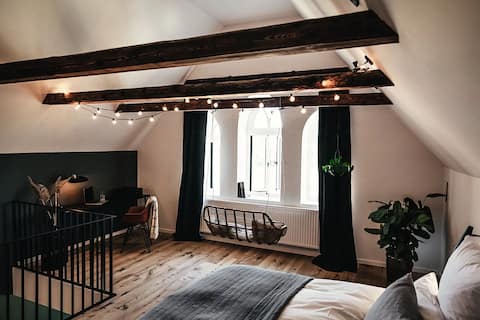 Studio on 2 levels with fantastic Elbe views