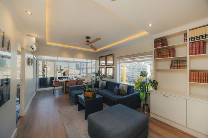 Idyllic 3 bedroom apartment Green Point Cape Town
