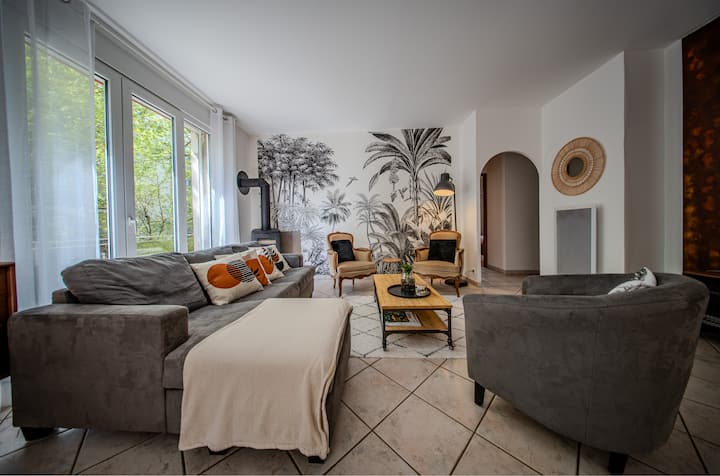 « L’atelier » Halte Charmante Et Reposante - ibis Styles Besançon