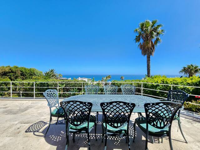 Magnificent and Luxurious Costal Villa with Pool gallery image 5