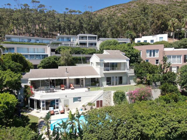 Magnificent and Luxurious Costal Villa with Pool gallery image 2