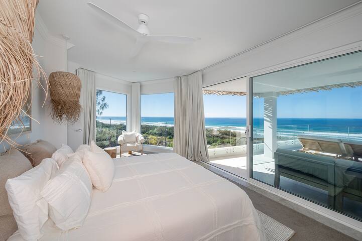 Beach Cabana @ Crusoe – Heated Pool, 1min to beach gallery image 5