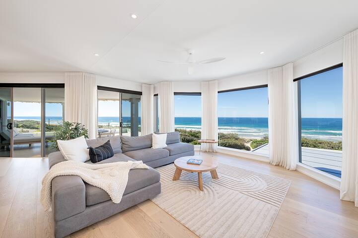 Beach Cabana @ Crusoe – Heated Pool, 1min to beach gallery image 2