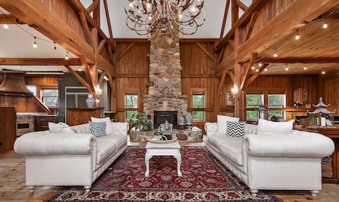 Upscale Barn Retreat: Hot Tub,  Sauna, 14 Guests