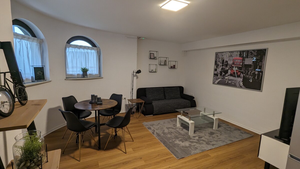 Popular Airbnb listing: Renovated apartment to a modern standard. in Aschaffenburg