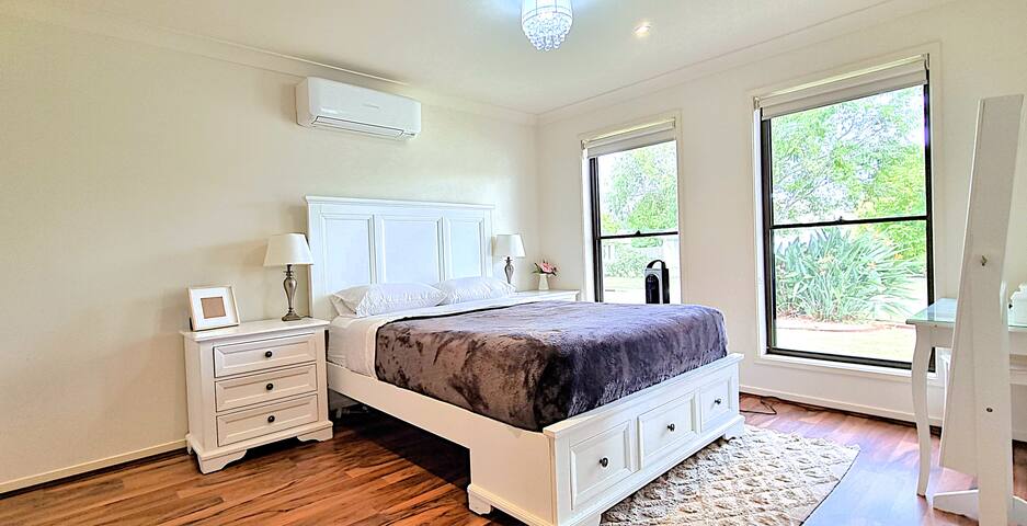 Sackville House (SEQ) – 4 bedroom 2 bathrooms