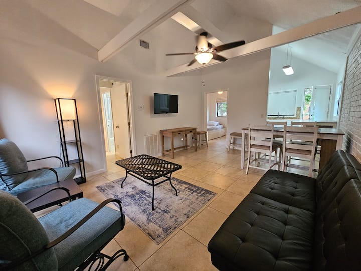 2br/2ba Pond View At Golf Country Club - Brownsville