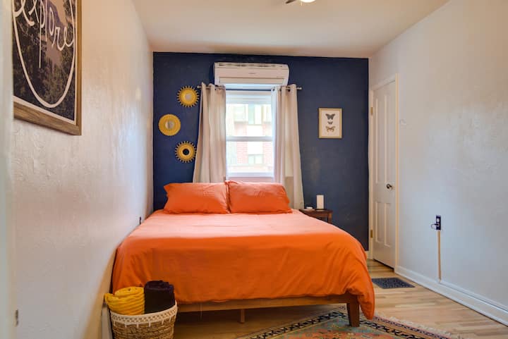 Experience the ultimate comfort in our inviting bedroom, where relaxation is our top priority. Treat yourself to a peaceful night's sleep with our selection of extra pillows, and tailor your comfort with individual temperature control for each room.